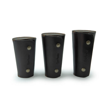 SET OF GLASSES
