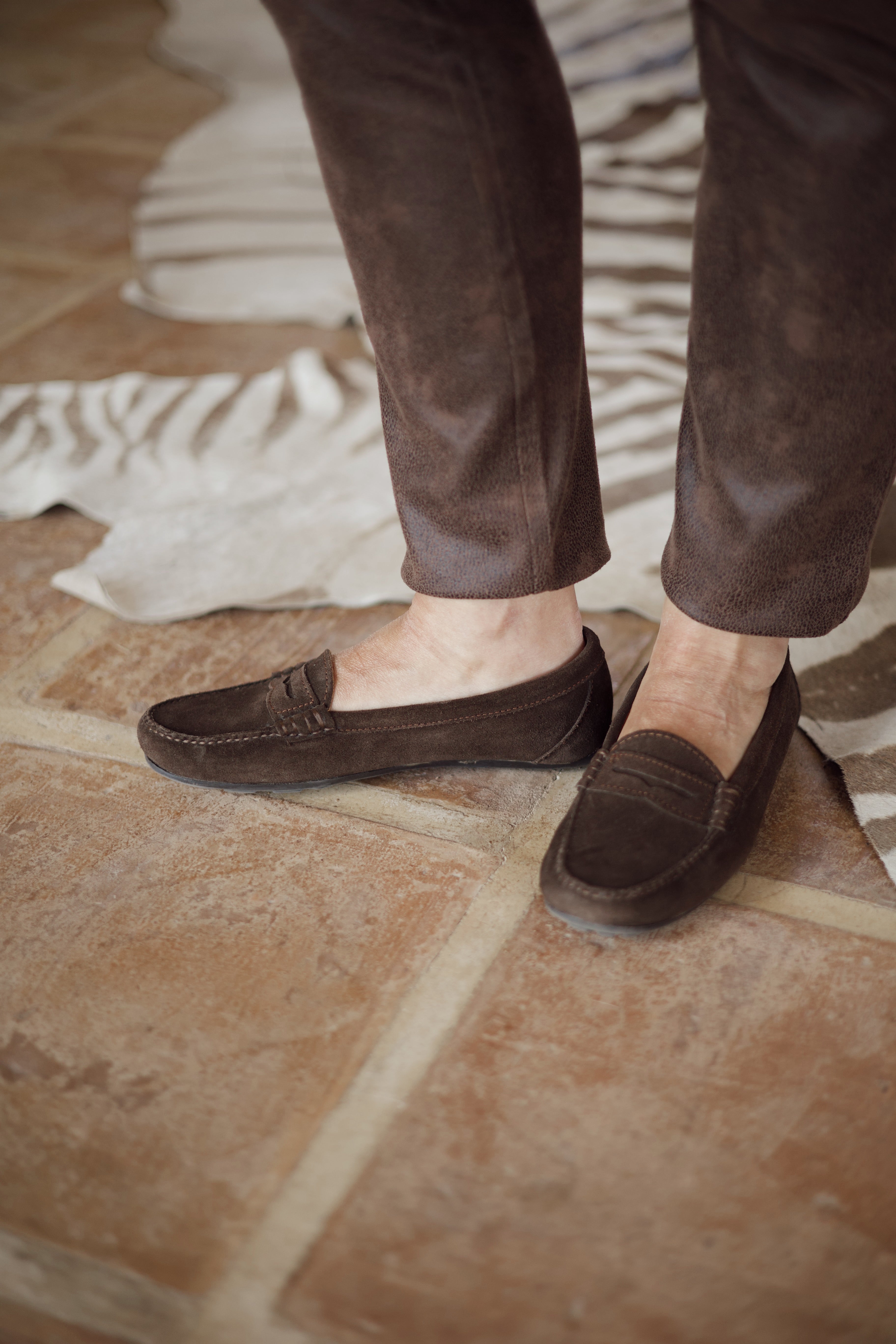 ZAPATO MOCASIN ANTE CHOCOLATE