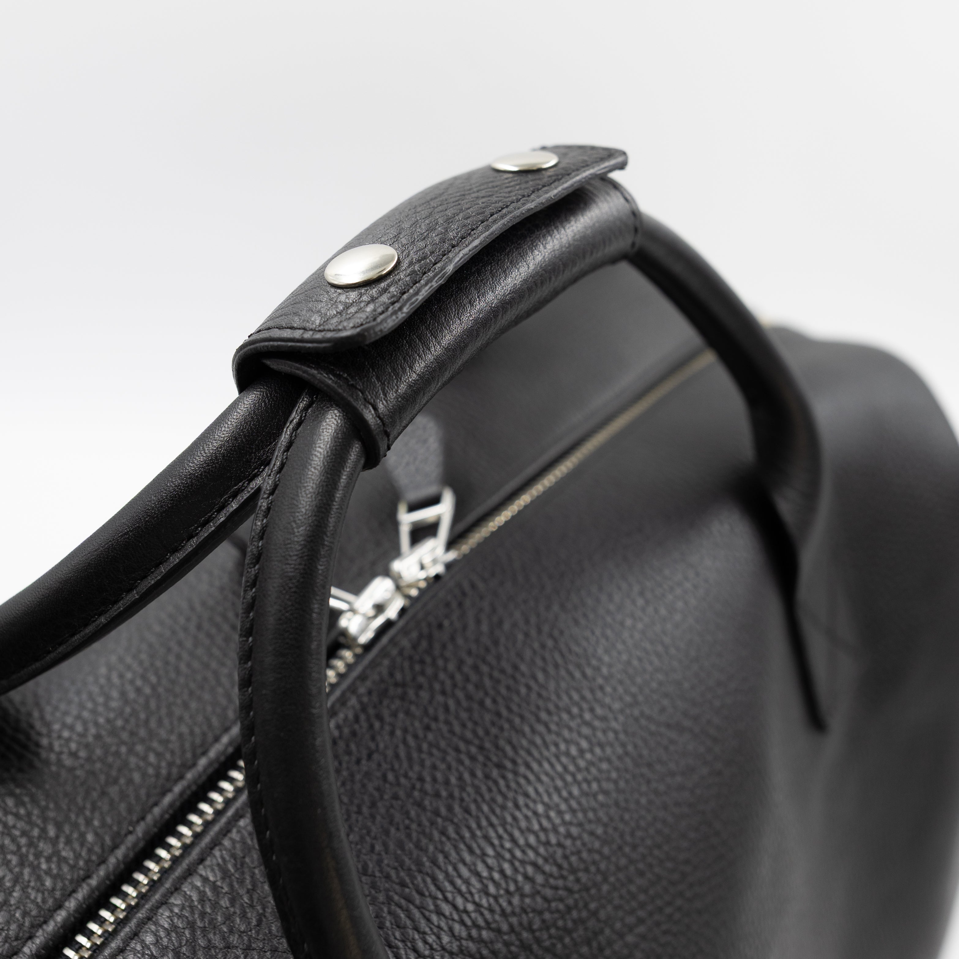 THE TRAVELER URBAN BLACK